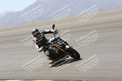 media/Apr-10-2022-SoCal Trackdays (Sun) [[f104b12566]]/Bowl (11am)/